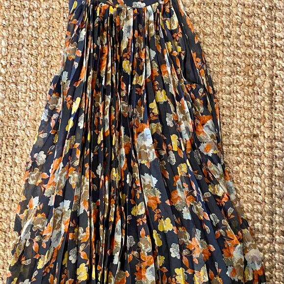 Free People Dresses & Skirts - Free People Dress Pleated Gray Floral Sleeveless Swing Dress Size Small